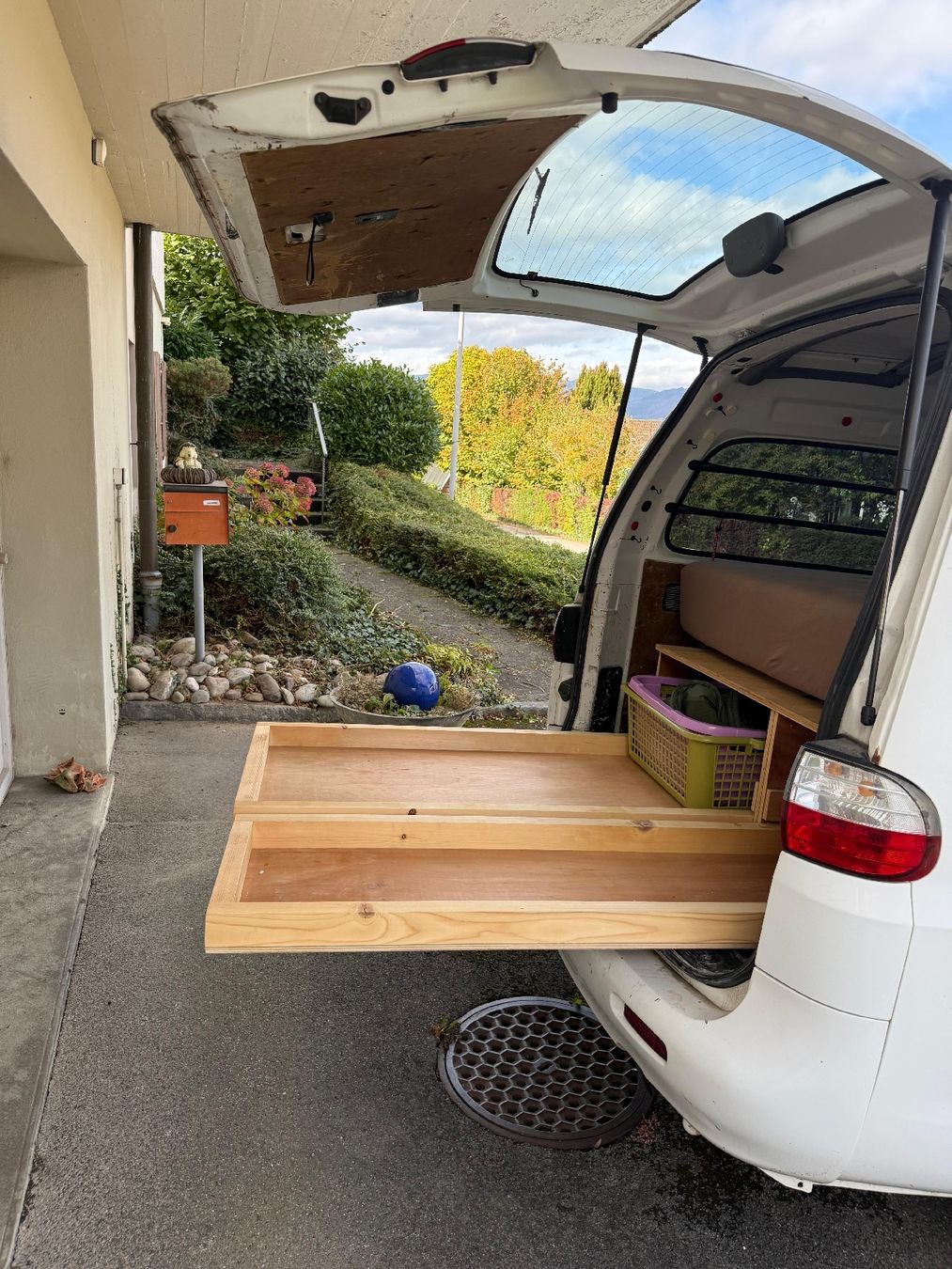 Mobilhome: Camping Ausbau Holz mit Schubladen – Gebraucht aus Zollikofen von APG50 1