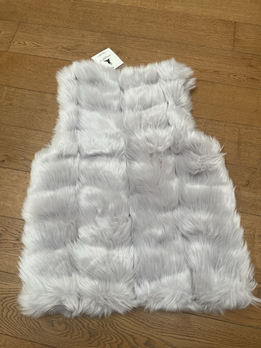 Gilets & Westen: Hellgraue Kunstfellgilet Neu – Neu und originalverpackt aus Bassersdorf von Sandy456 5