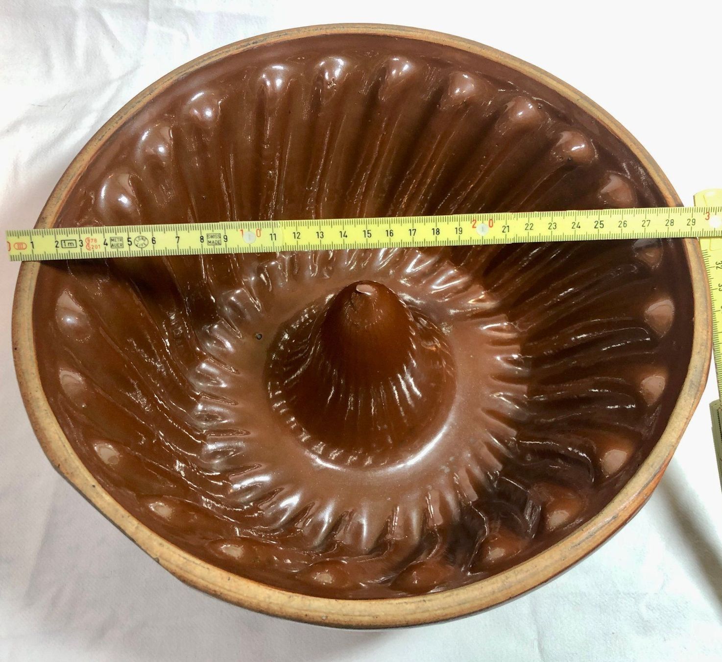 Teglie da forno: 2 sehr alte Gugelhopf - Backformen – Usato da Röschenz venduto da Sharjah 8