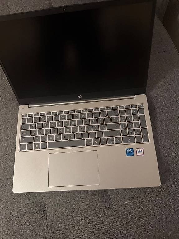 Hewlett Packard Notebook: HP 15-fd1542nz Comme neuf – Nuovo (secondo la descrizione) da Cernier venduto da Cyril2803