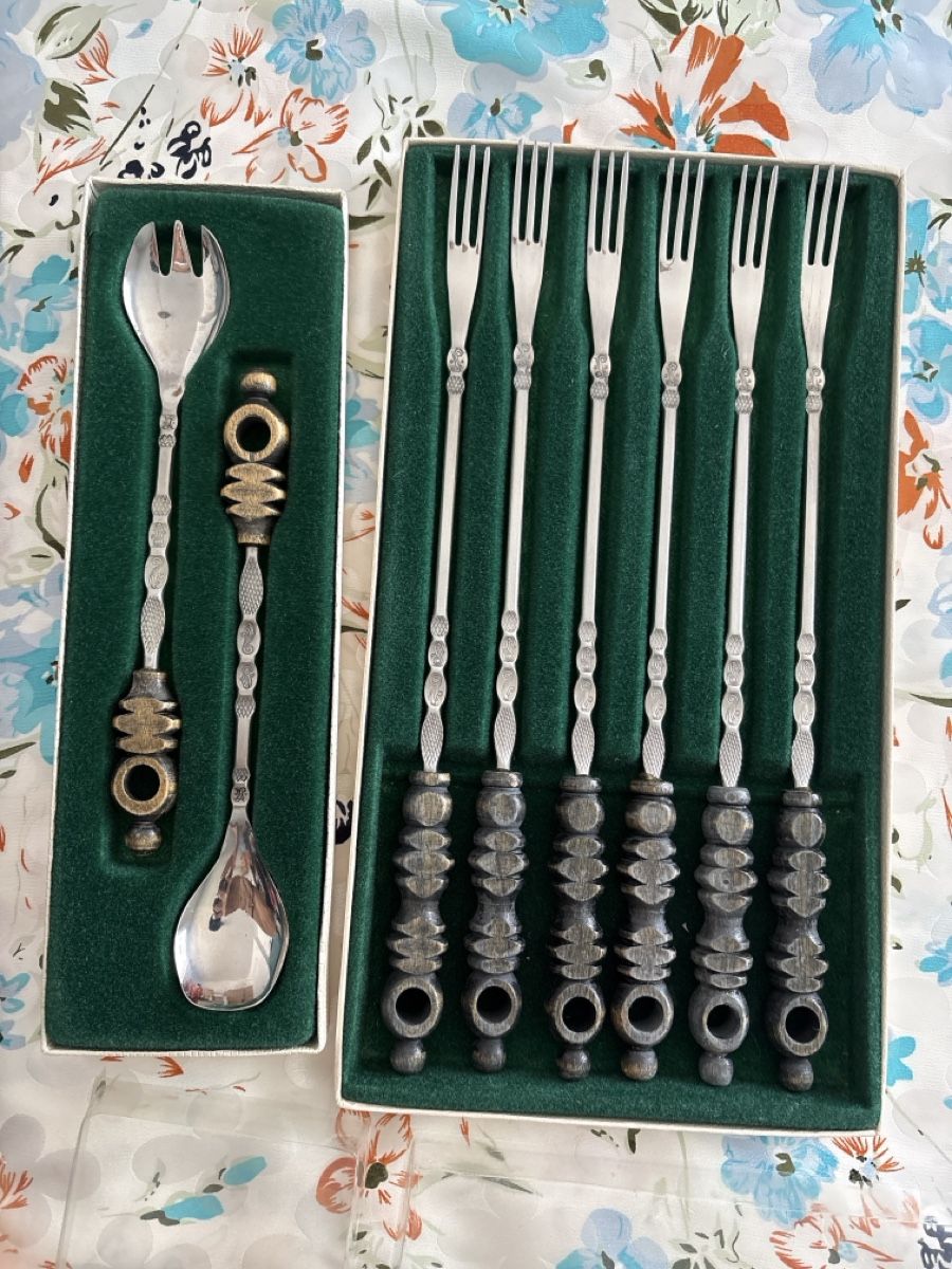 Set di posate: Fondue Gabeln und Löffel - Gabel Set Vintage – Nuovo e nell'imballaggio originale da Bellinzona venduto da LuganoBoutique 7