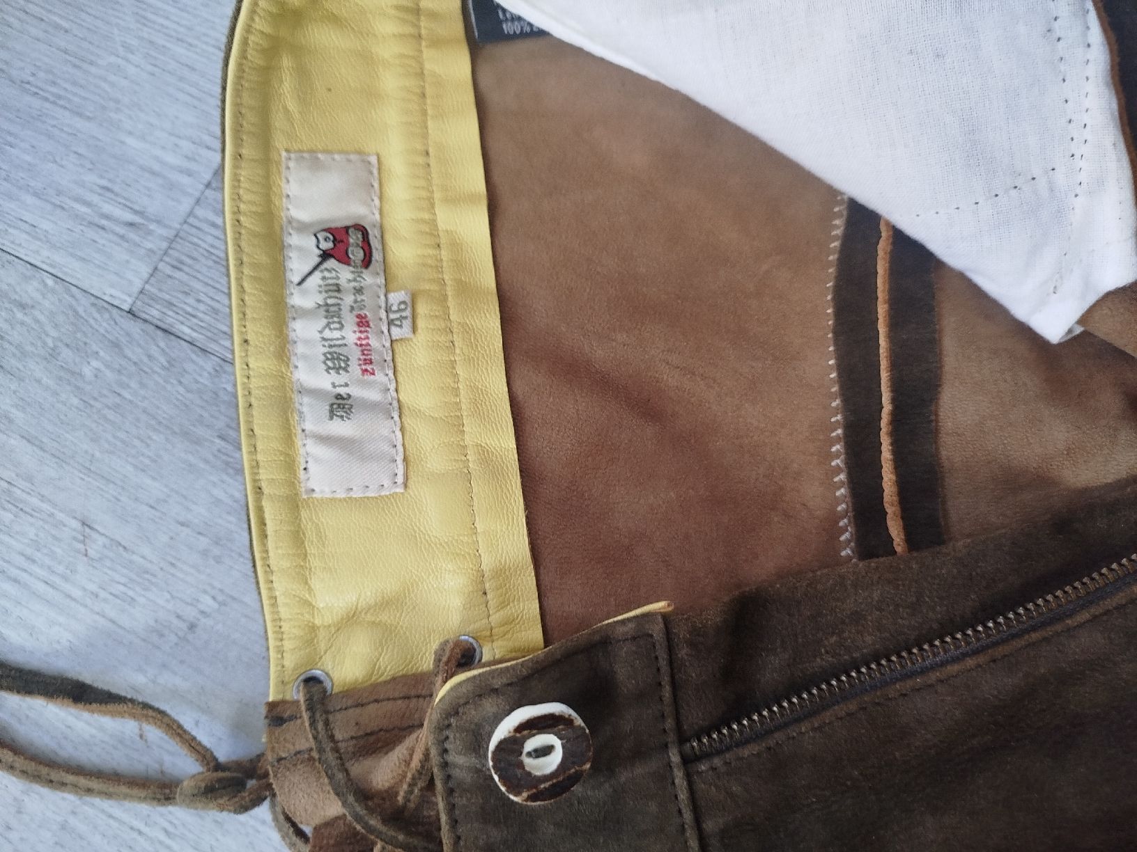 Pantaloni: Leder Trachtenhose der Wildschütz Gr. 46 – Usato da Glashütten venduto da lightmoon 2