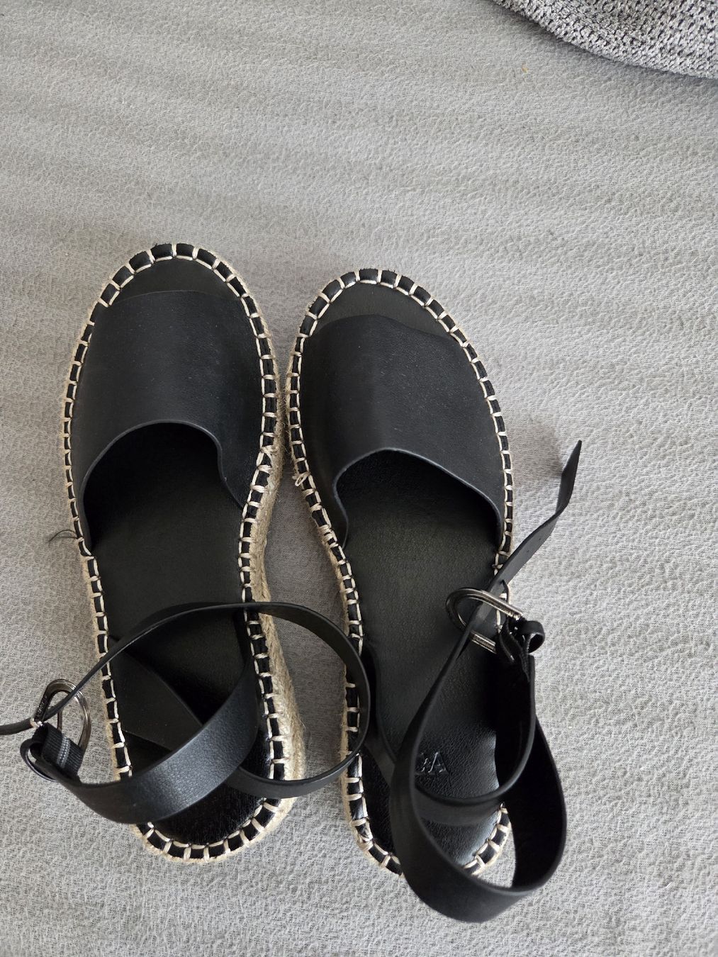 C&A Scarpe da donna: Sandale – Nuovo (secondo la descrizione) da Wattwil venduto da Zsanka