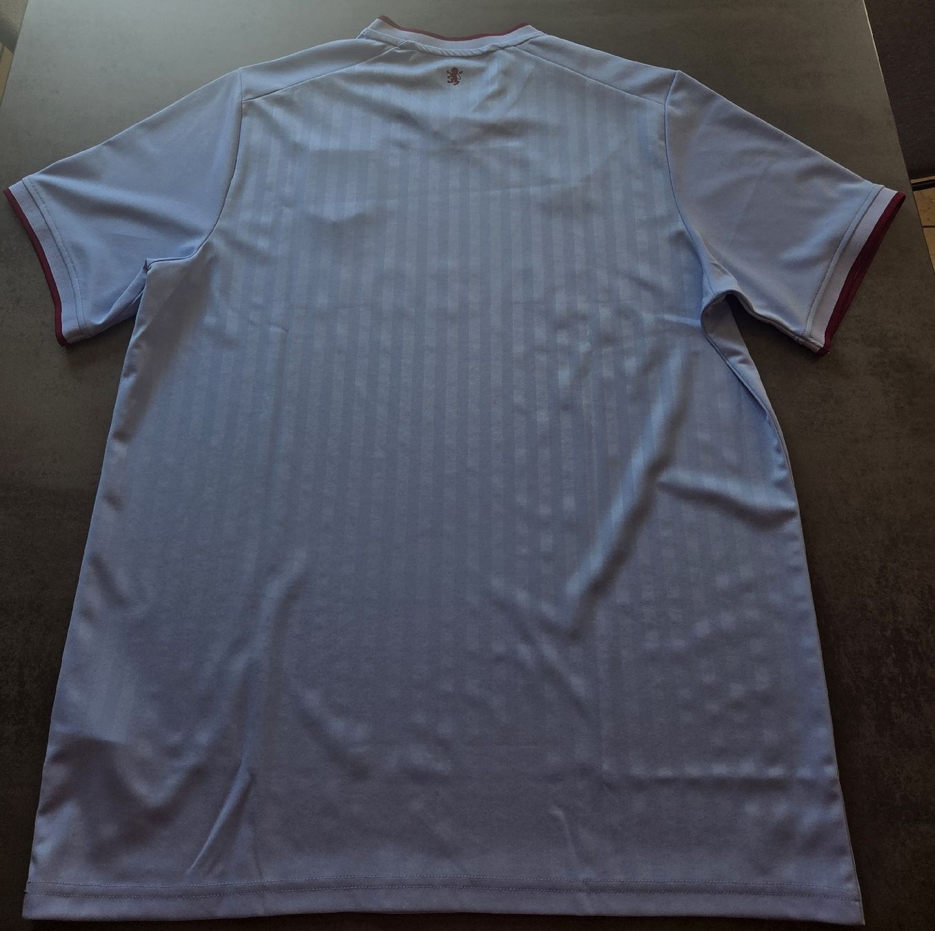 Canottiere & Pantaloni: Maillot Aston Villa  – Usato da Aumont venduto da ale_qjc7 1