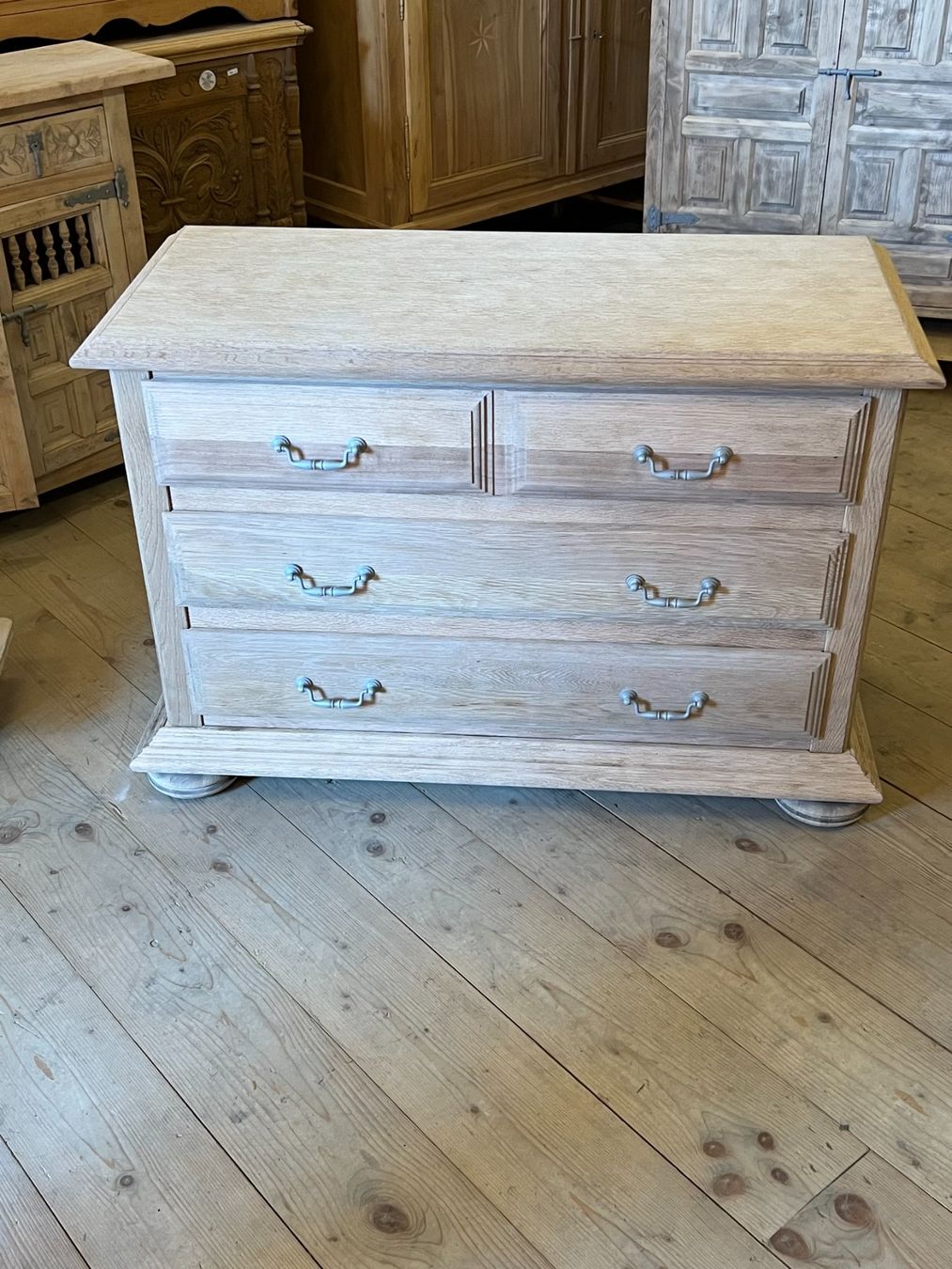 Cassettiere: ART 1060-J Commode chêne sablé – Usato da Pont-La-Ville venduto da BCMGLEAL