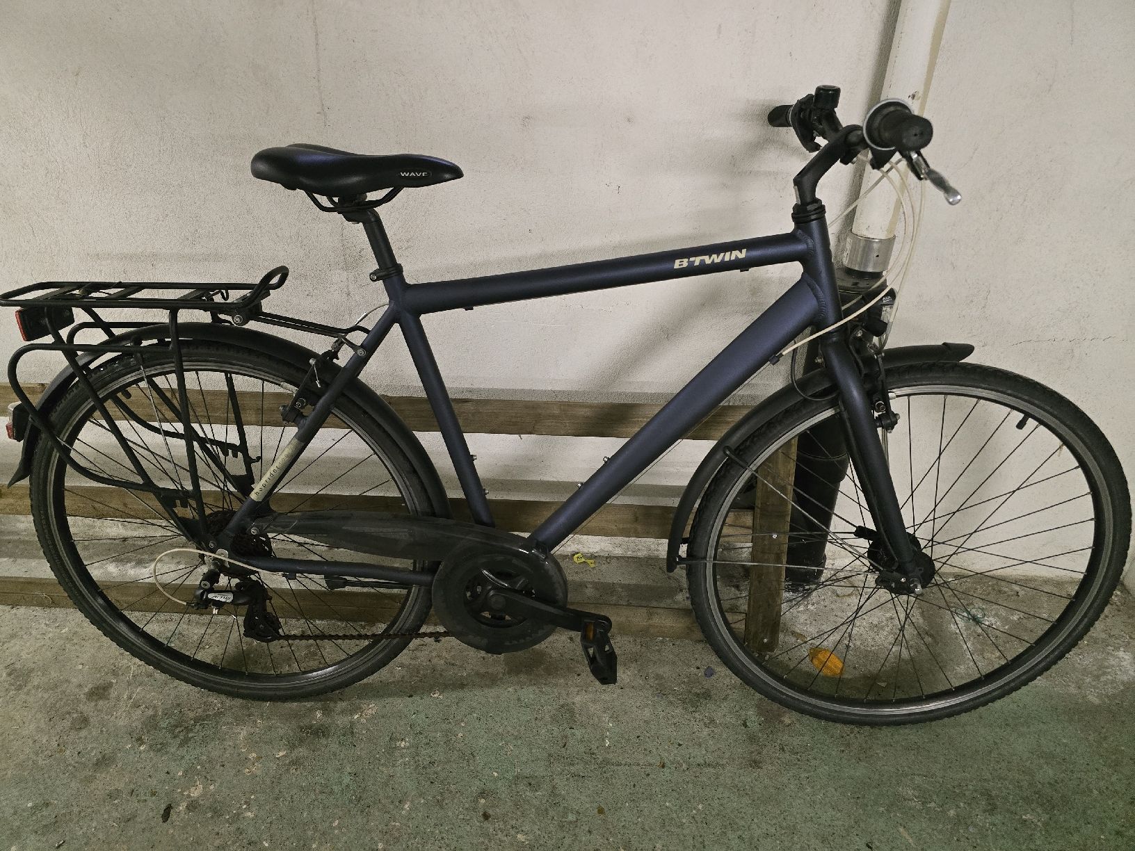 Velos: B'TWIN dunkelblau 28 zoll – Gebraucht aus Zürich von Jovi8 1