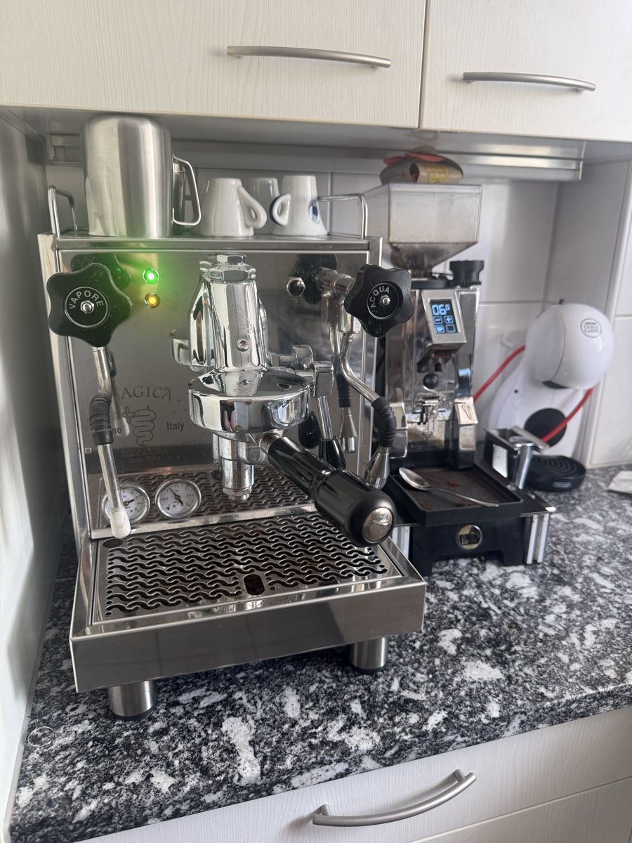 Bezzera Macchine per caffè & Macchine per espresso: Bezzera Magica  – Usato da Rüti ZH venduto da ES95