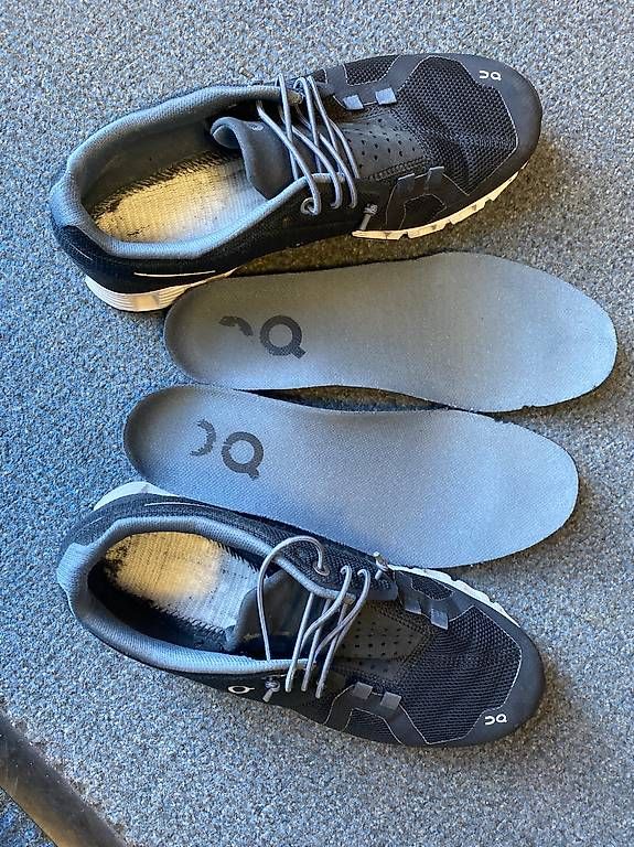 Scarpe da donna: On Cloud Damen-Laufschuh 38,5 – Usato da St. Gallen venduto da Konstanza 4