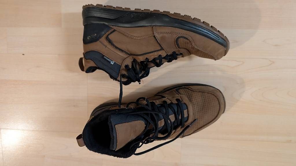 Scarpe da uomo: Winterschuhe Gr.43 – Usato da Baar venduto da Foscolio 1