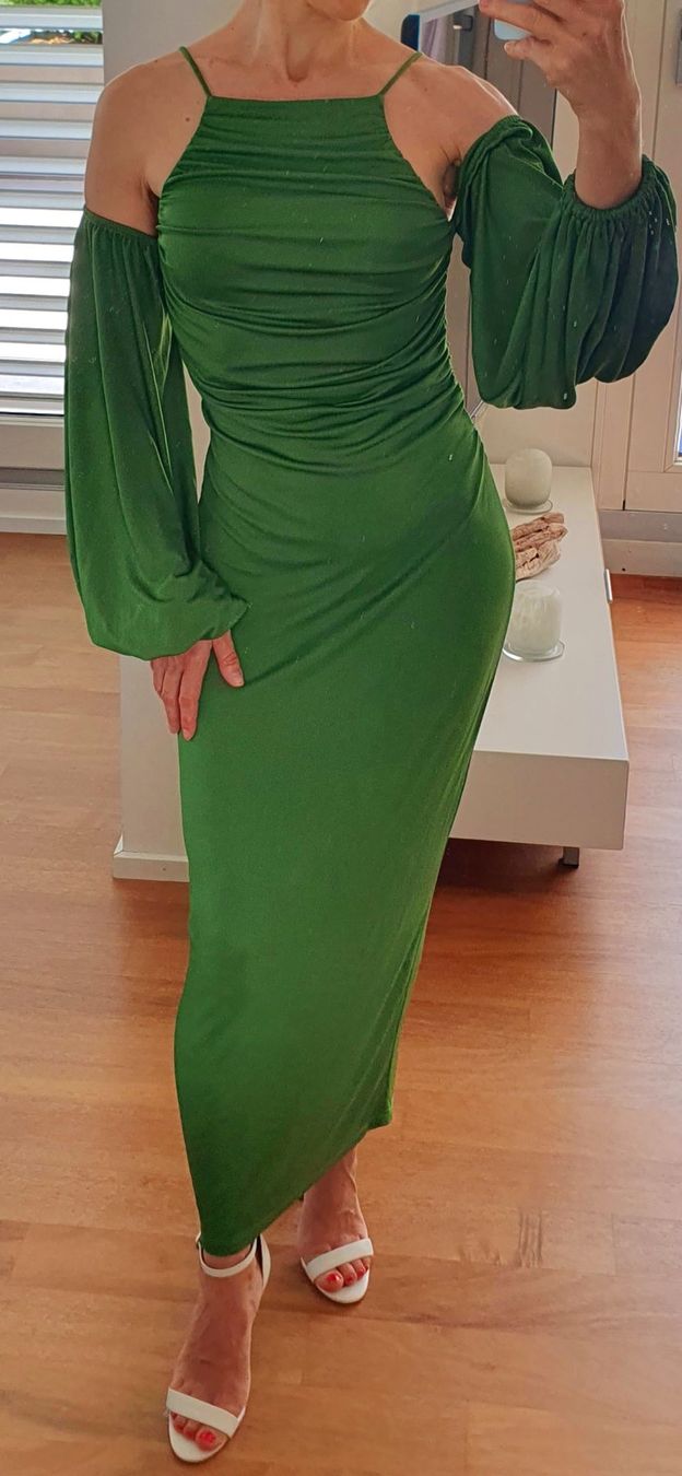 Robes: Kleid Grösse 34 grün wunderschön – D'occasion à Stansstad par InStyle8 2