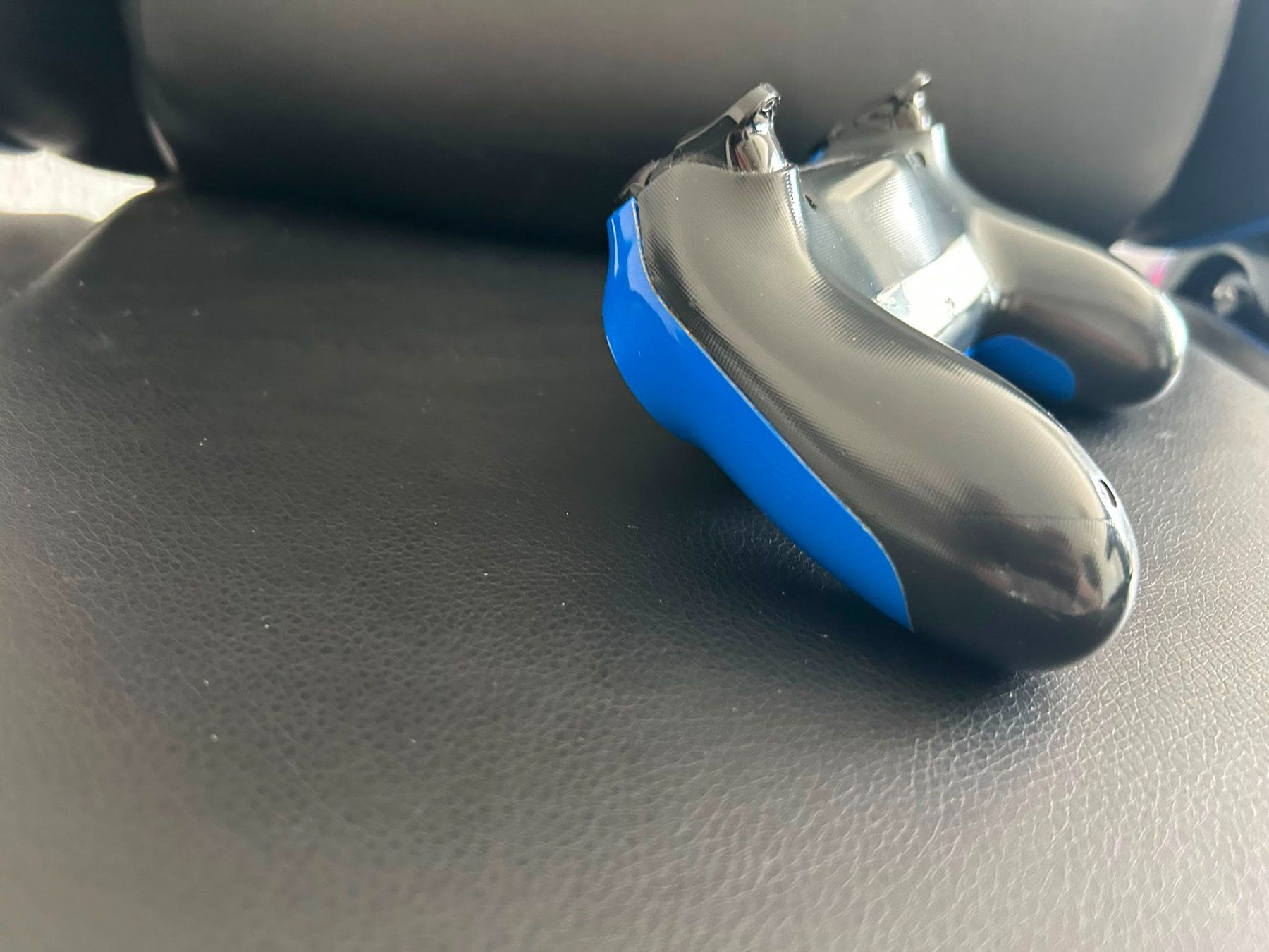 Sony Controller: PS 4 Controller – Usato da Madetswil venduto da Luck_4_Ever 4