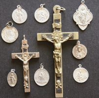 Kreuz Medaillon antik Kruzifix Maria Madonna Croix anciennes