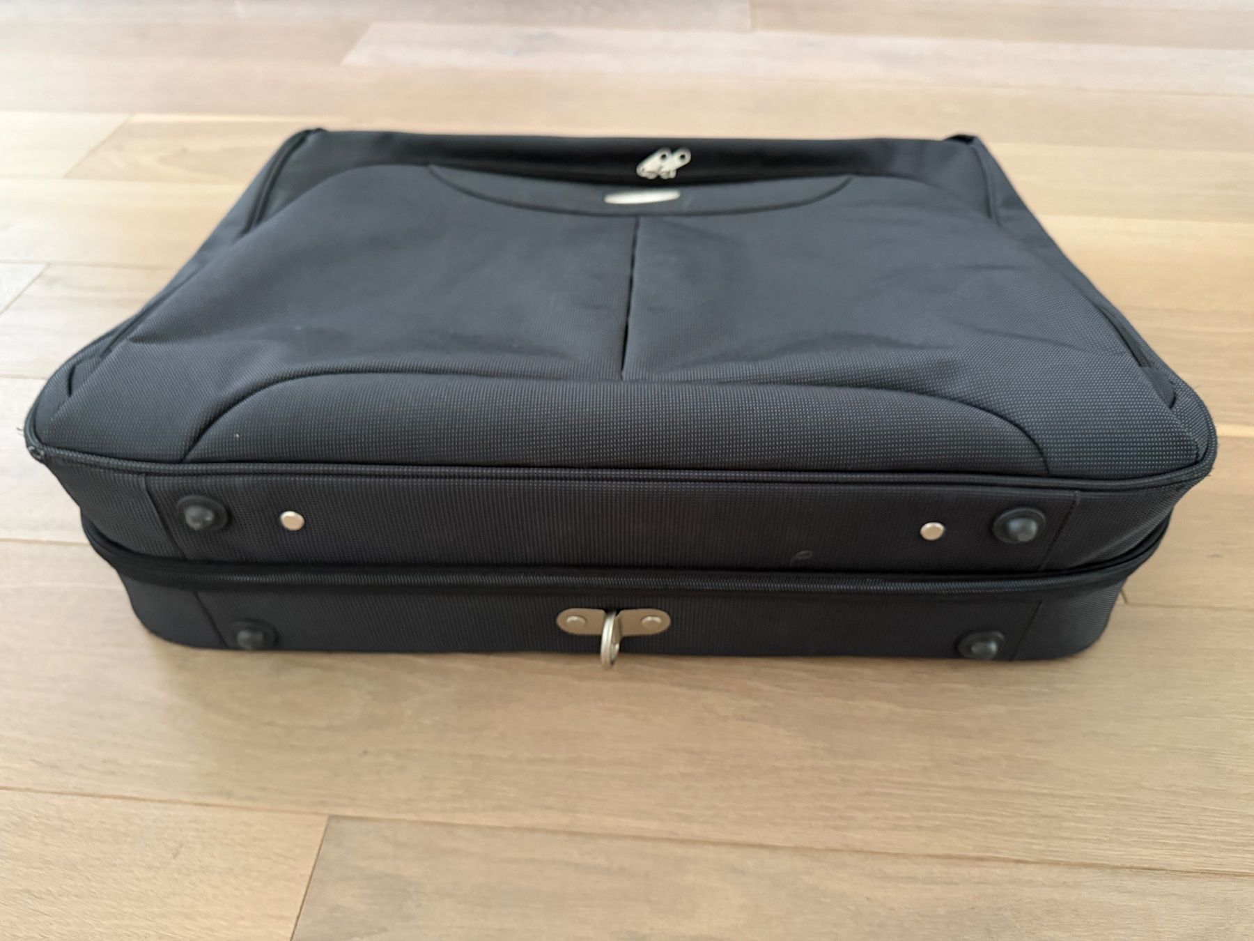 Samsonite Reisekoffer: Samsonite Kleidersack mit Zubehör – Gebraucht aus Riehen von Nyenhuis 1
