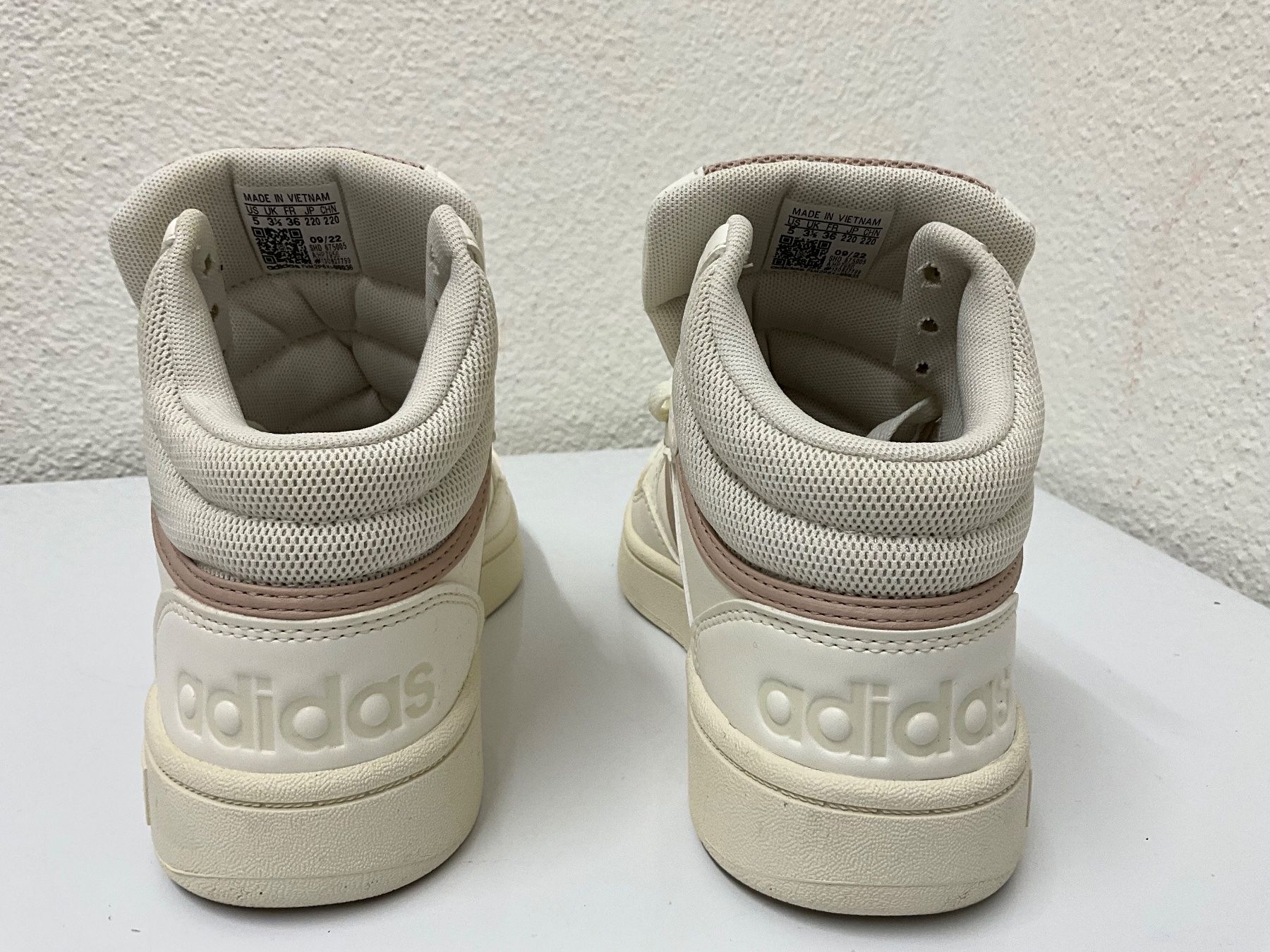 Adidas Damenschuhe: Adidas Hoops 3.0 MID Classic Sneaker Damen Gr.36 – Gebraucht aus Siebnen von mac_8tmv 3