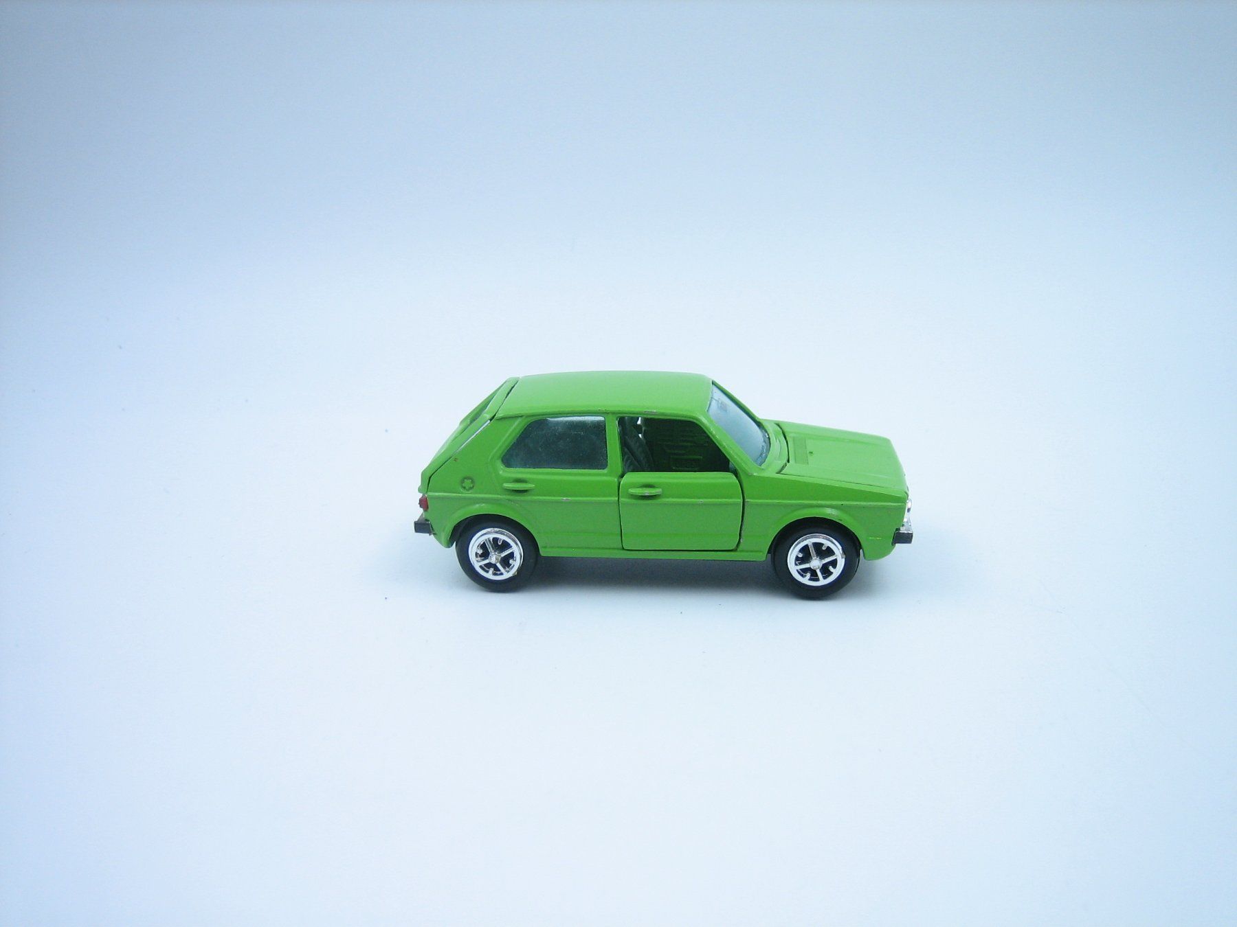 Gama Modellini d'auto: VW Golf Gama Mini 1:43 – Usato da Zürich venduto da Tomi118 2