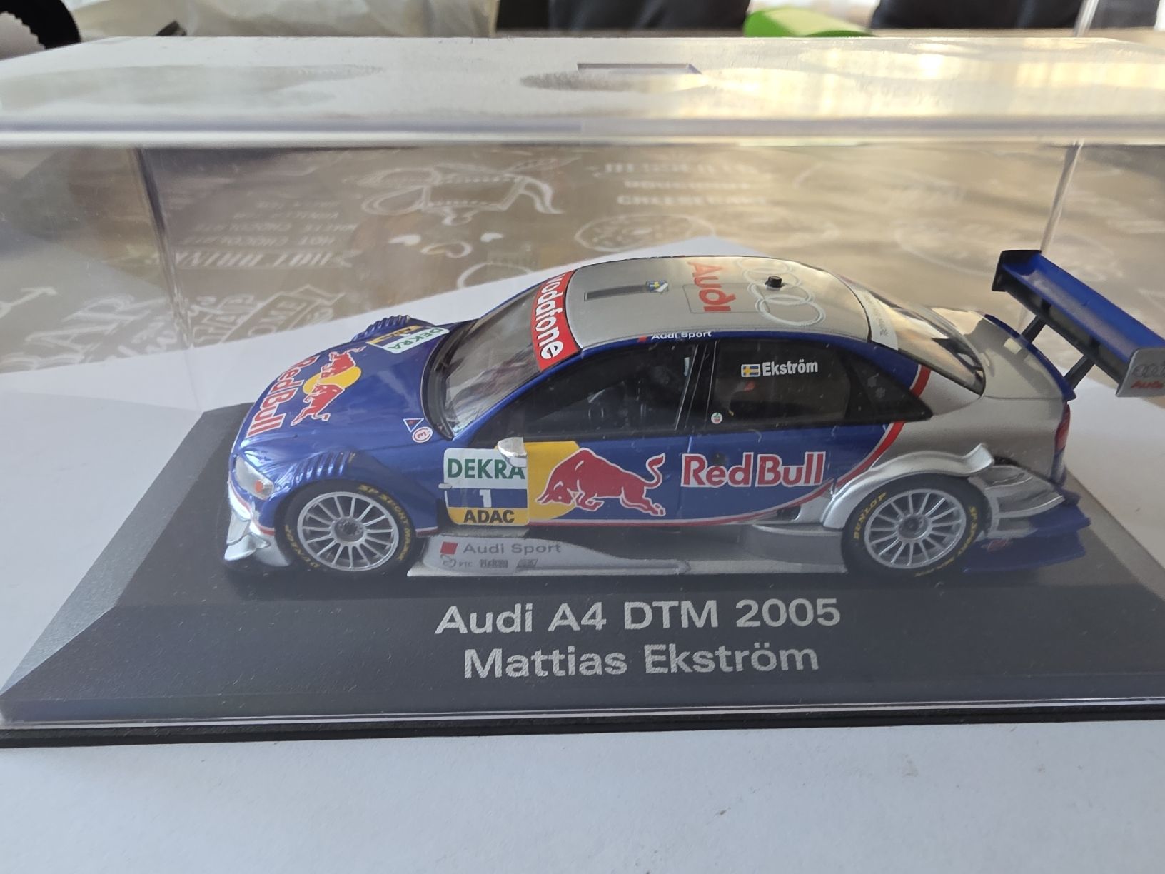Audi Modellini d'auto: Audi A4 DTM 2005 – Nuovo e nell'imballaggio originale da Alpnach Dorf venduto da Claudio1488