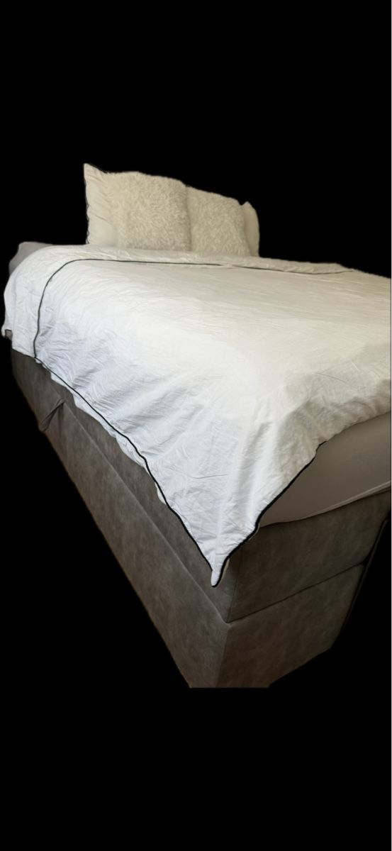 Betten: Bequemes Boxspringbett mit topper, Top Zustand, Grau – Gebraucht aus Matzingen von nit_vm7f 1