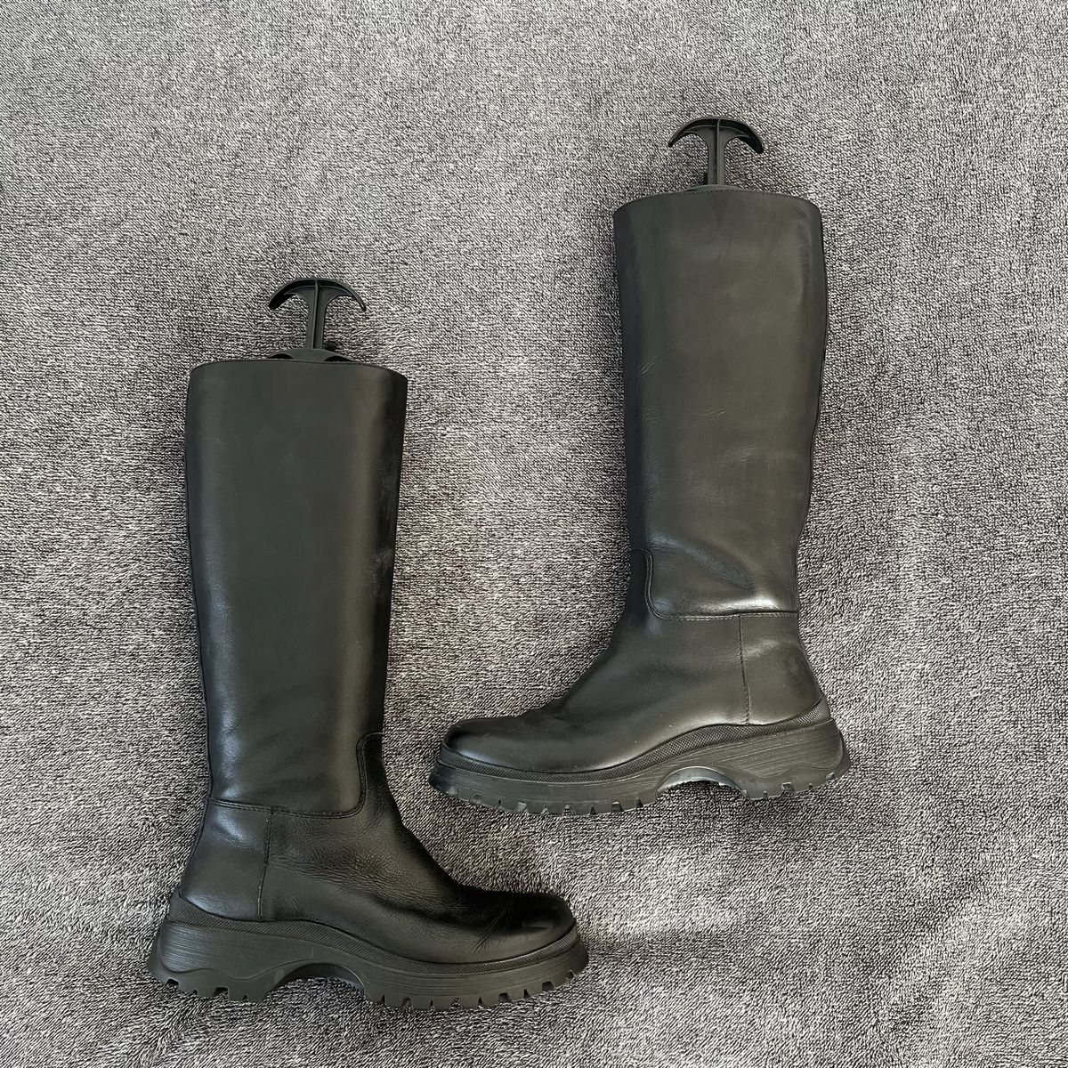 Prada Scarpe da uomo: Prada Chunky Boots – Usato da Zug venduto da saskia-chiara 1