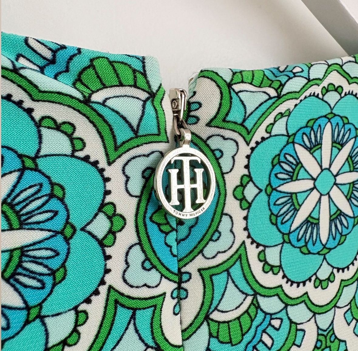 Tommy Hilfiger Kleider: Robe verte Tommy Hilfiger – Neu (gemäss Beschreibung) aus Moudon von TigerrrEye 2
