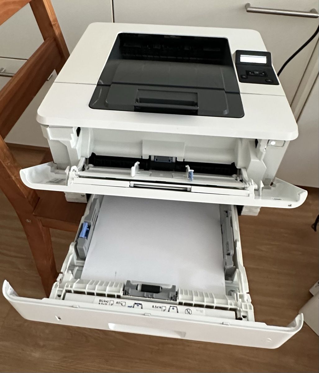 Stampanti: Drucker HP LaserJet Pro M404dn gutem Zustand – Usato da Biel/Bienne venduto da kra_s8rv 1