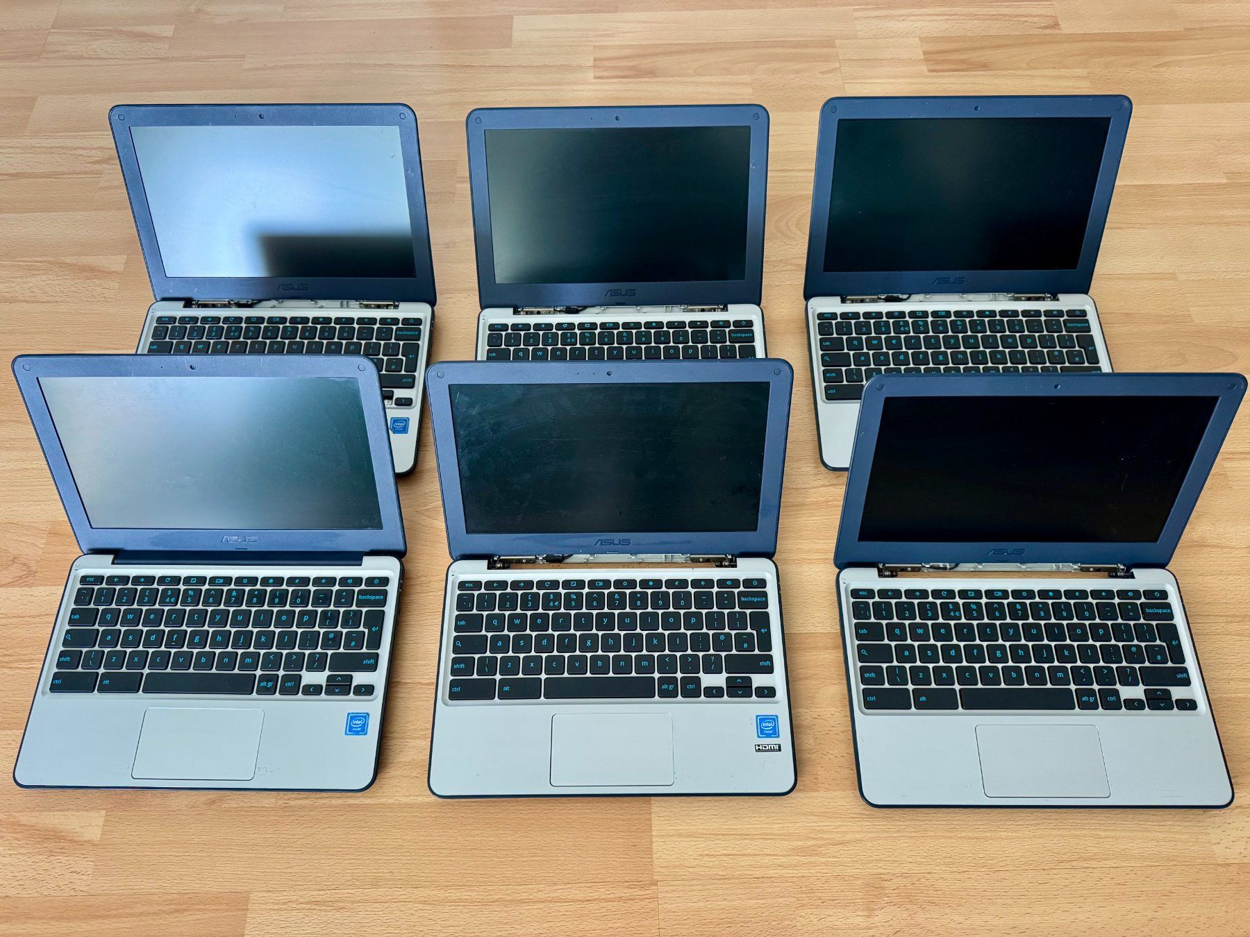 Asus Notebooks: 6x Laptops Asus c202s Chromebook Defect – Defekt aus Couvet von nay_prh5