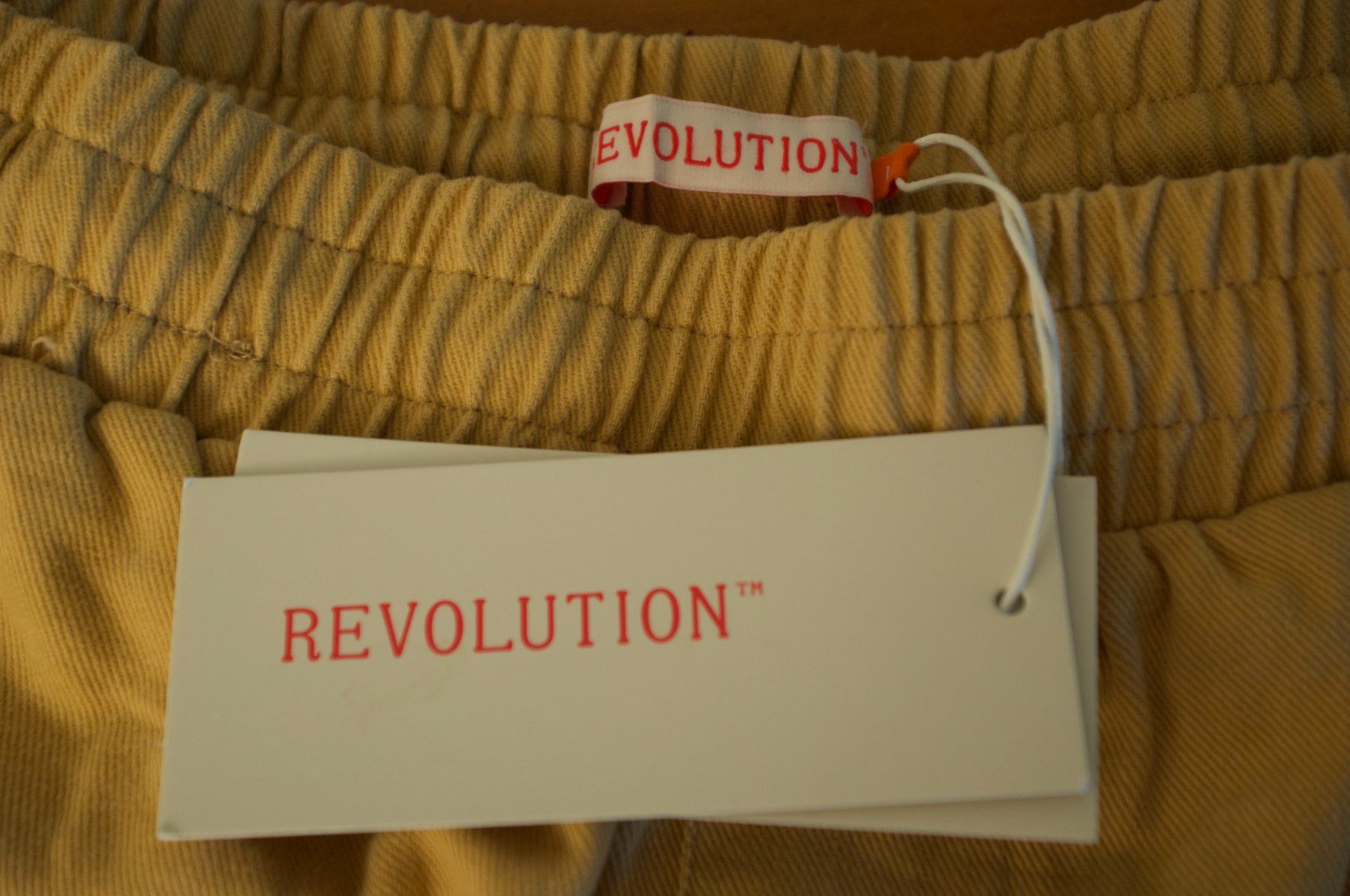Revolution Pantaloni: Shorts Revolution – Nuovo (secondo la descrizione) da Zürich venduto da amarkin 2