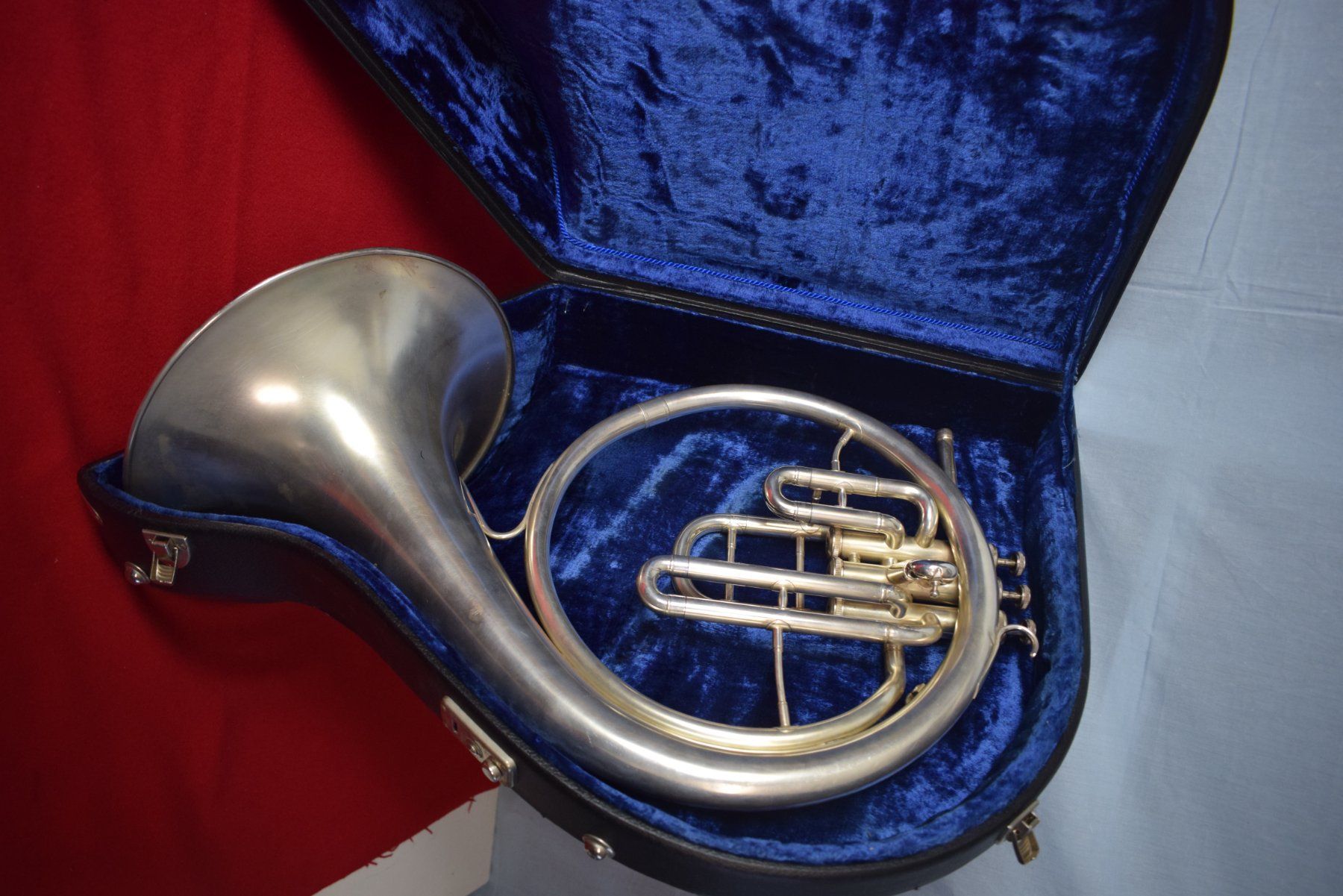 Musikinstrumente: Nr. 6 Waldhorn  HIRBRUNNER SUMISWALD INSTR. FAB – Gebraucht aus Zürich von Brockito 1