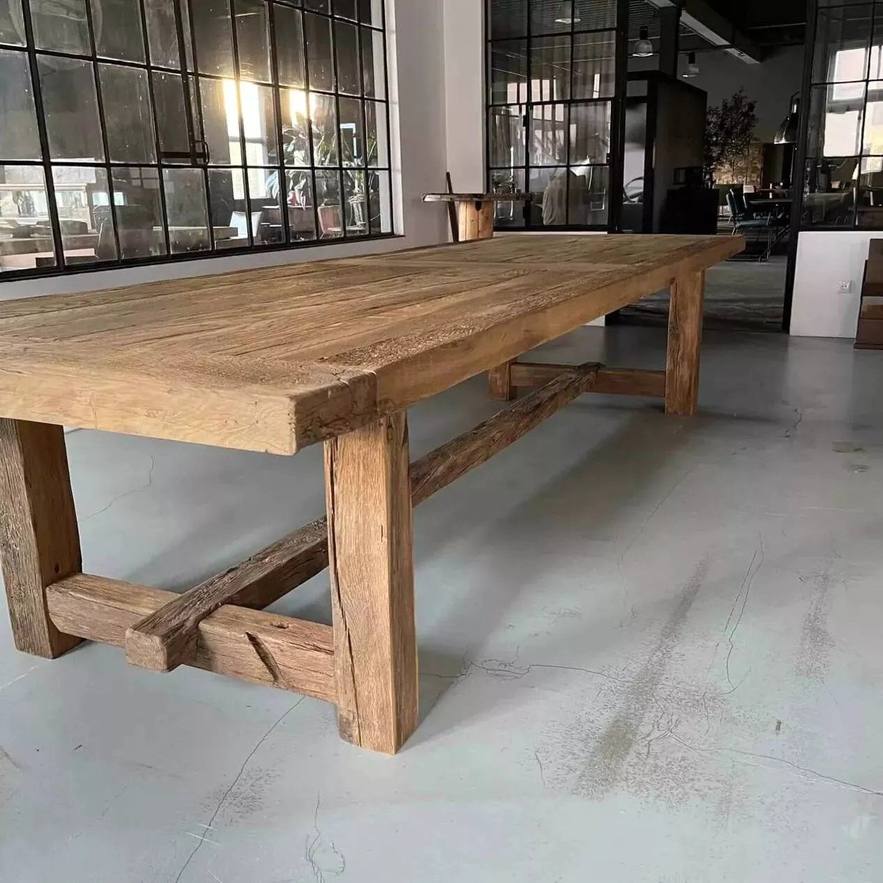 Tische: Massiver Bauerntisch Kingstone – Antike Eiche – Neu und originalverpackt aus Charleville-Mézières von Follosdesign 1