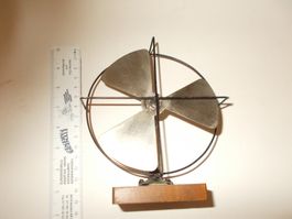 ANTRIEBSMODELL URALT , WINDPROPELLER.