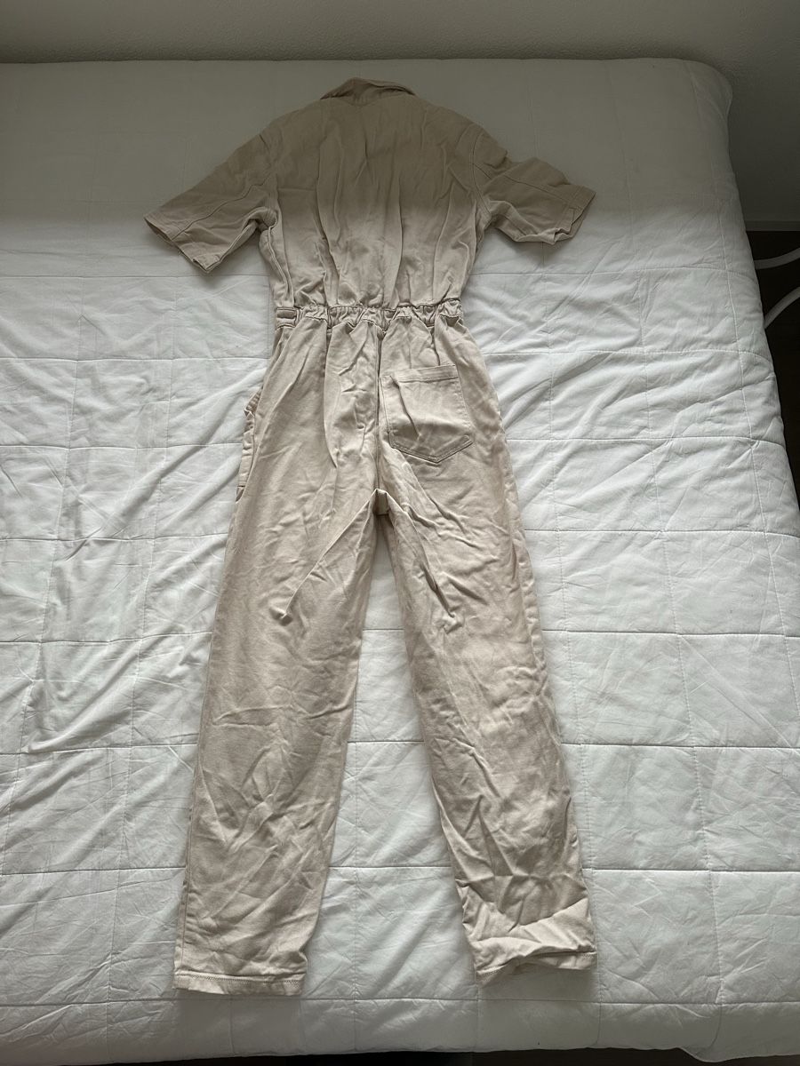 H&M Jumpsuits: Combinaison H&M beige, taille 34 – Neu (gemäss Beschreibung) aus Geroldswil von MeganeMegane 1