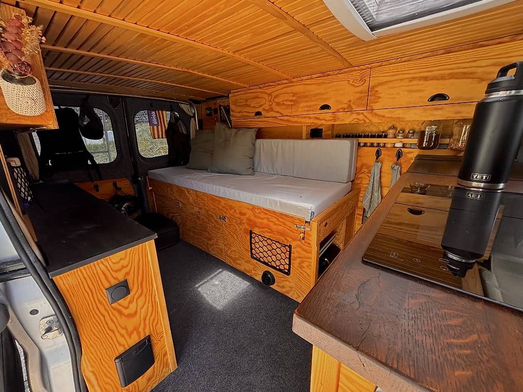 Camping Fahrzeuge: Renault Trafic Camper 2.0 dCi 115 PS | Reisefertig – Gebraucht aus Flims Waldhaus von ph86 4