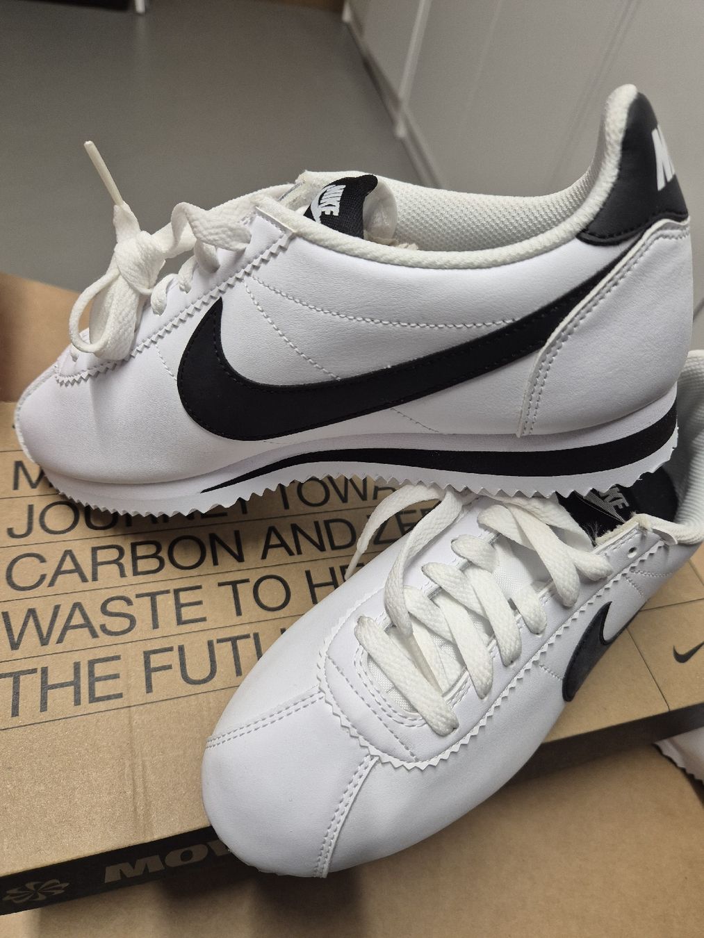 Nike Chaussures hommes: Nike Cortez Lederschuhe , Grösse 40, NEU – Neuf avec emballage d'origine à Möhlin par tob_7bzz