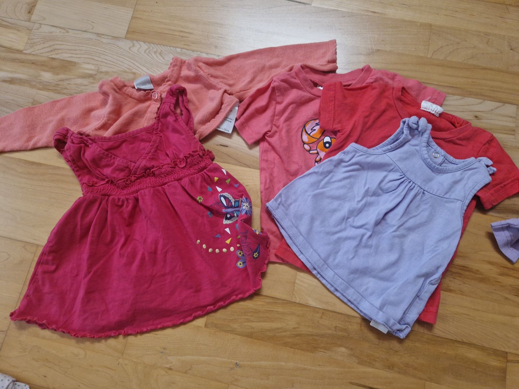Lotti & Set di vestiti: KLEIDERPAKET MÄDCHEN GRÖSSE: 62-68 – Usato da Niederneunforn venduto da cigu87 4