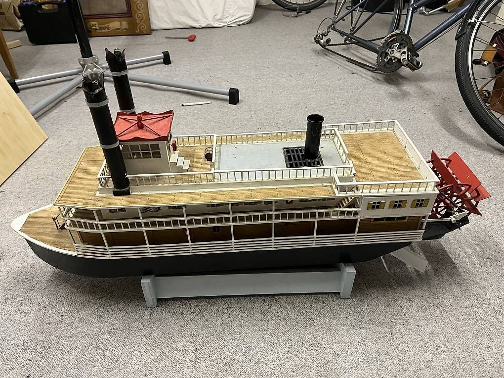 Modellismo RC: Mississippi - Bateau télécommandé fait main – Usato da Biel/Bienne venduto da aml2520