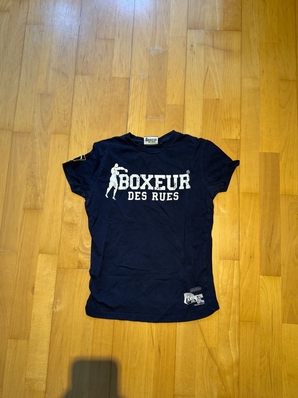 Boxeur Des Rues T-shirt: Boxeur des rue – Usato da zürich venduto da ira_c6bn