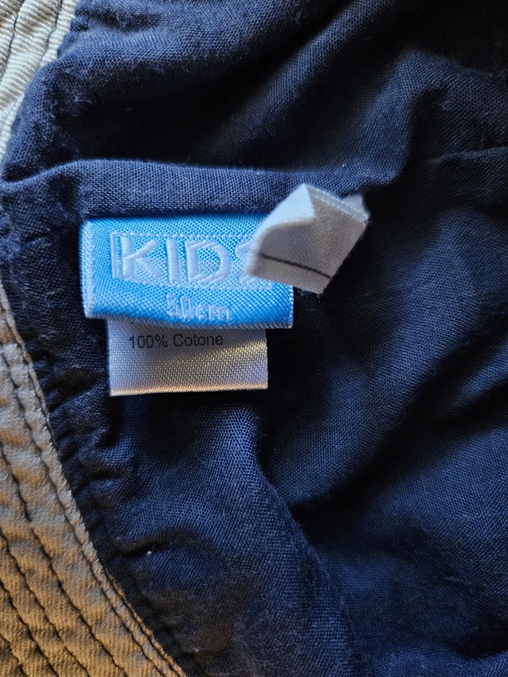 Altro abbigliamento per bambino: Sonnenhut / Mütze 50cm – Usato da Unterengstringen venduto da saraman 2