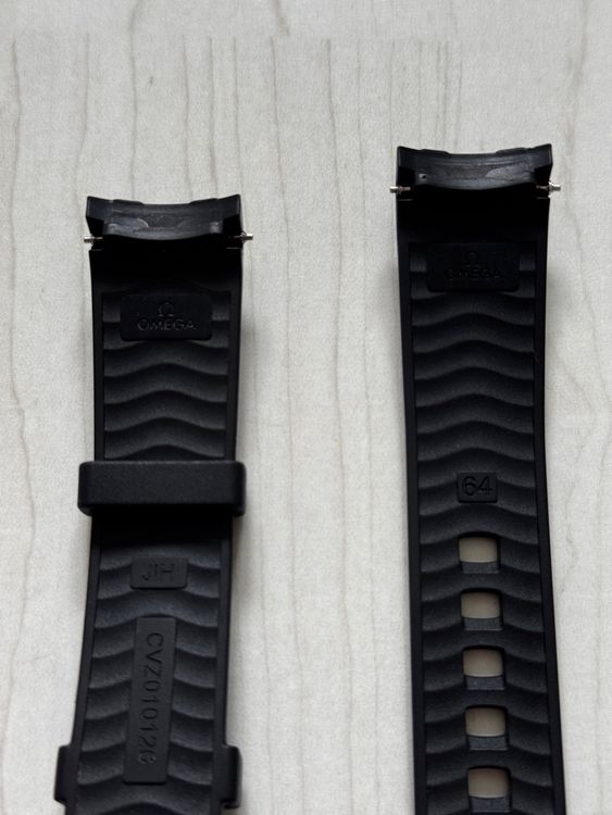 SCHWARZES KAUTSCHUKARMBAND FÜR DIE OMEGA SEAMASTER DIVER 300 4
