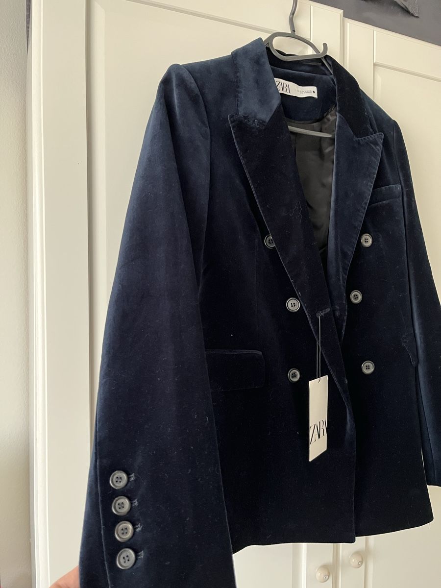 Zara Vestes: Eleganter Samtblazer – Neuf avec emballage d'origine à Allschwil par eyl_bb8q 2