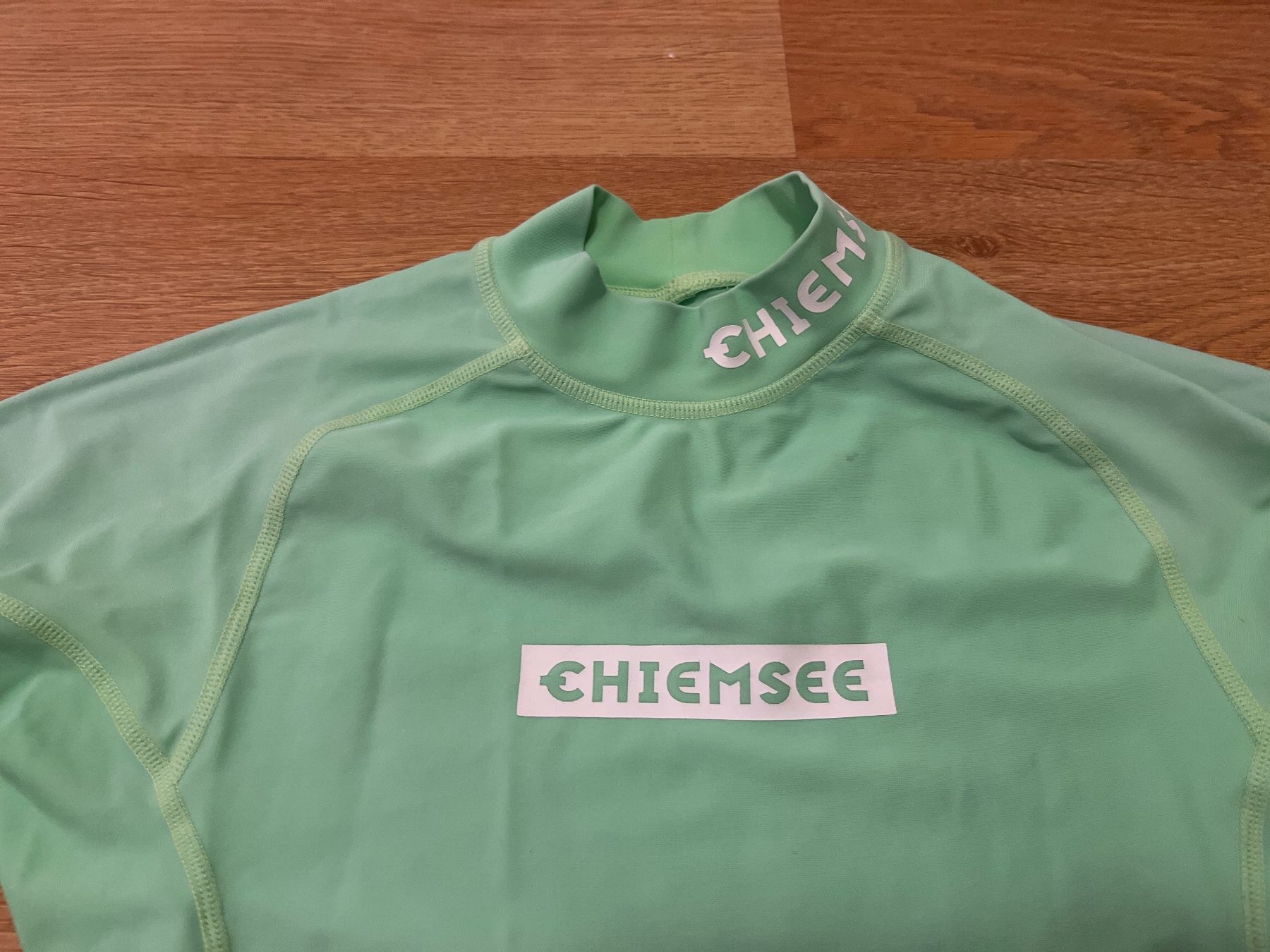 Chiemsee Costumi da bagno: Rash Guard Chiemsee taille 134 – Usato da Genève venduto da fyshbird 1