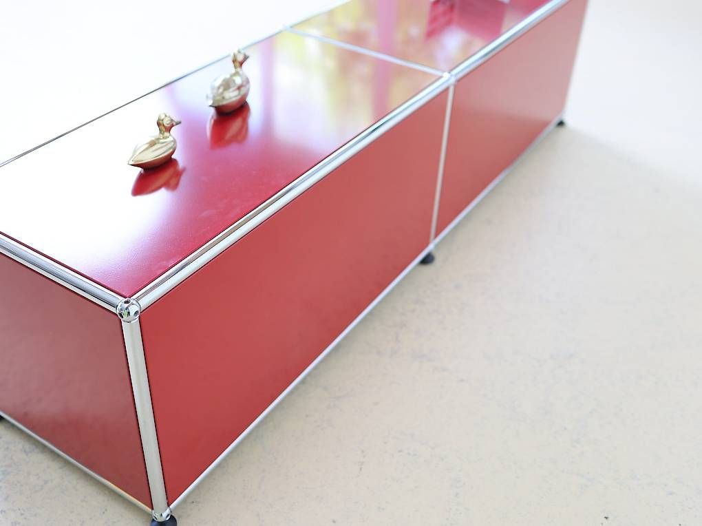 USM Kommoden: USM Haller Sideboard | Rubinrot 2x2 | Neuwertig – Gebraucht aus Meinisberg von atelier_TILIJA 1