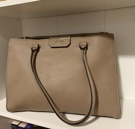 Guess Handtasche, hellbraun, neuwertig - Top Zustand! (51)
