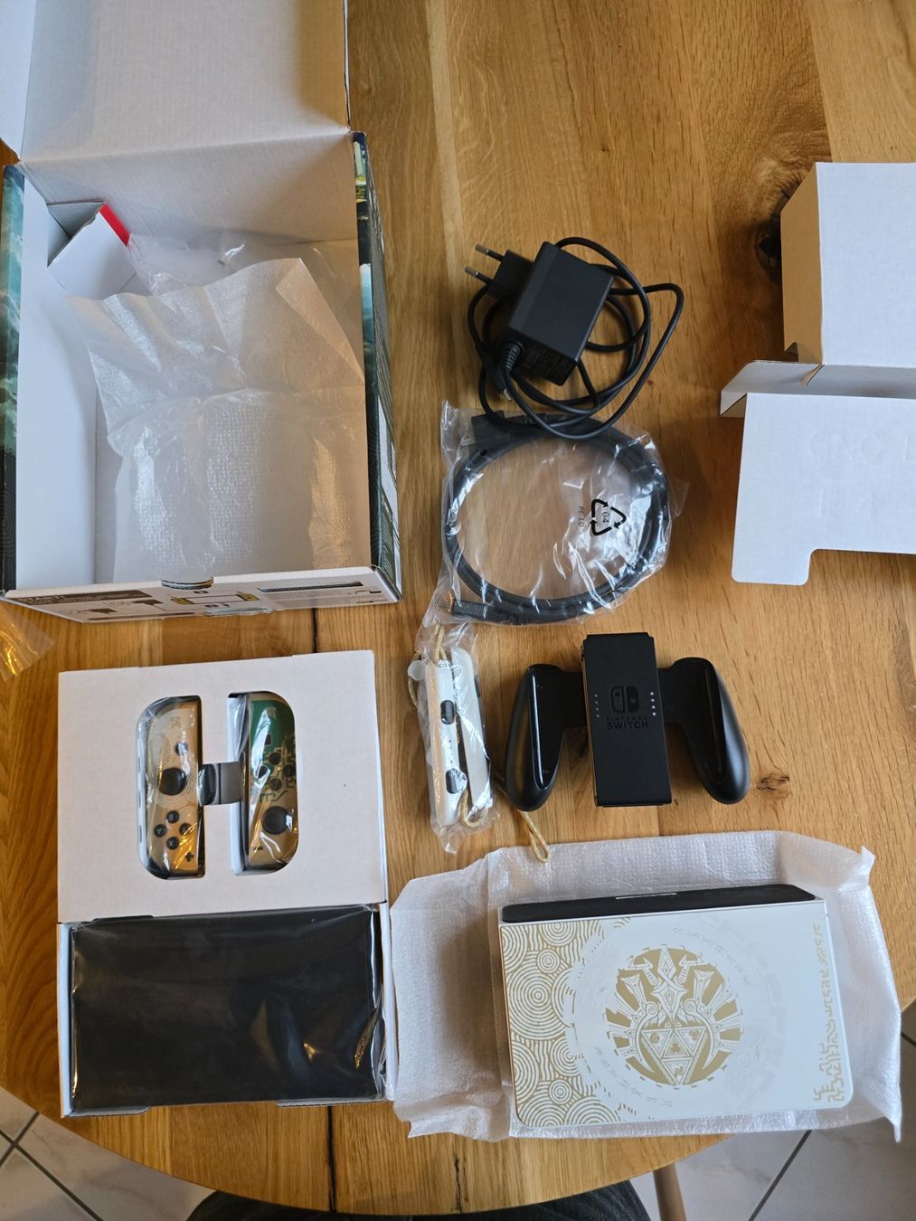 Nintendo Console: Nintendo Switch Oled Zelda Edition – Usato da Sursee venduto da Elian91 3
