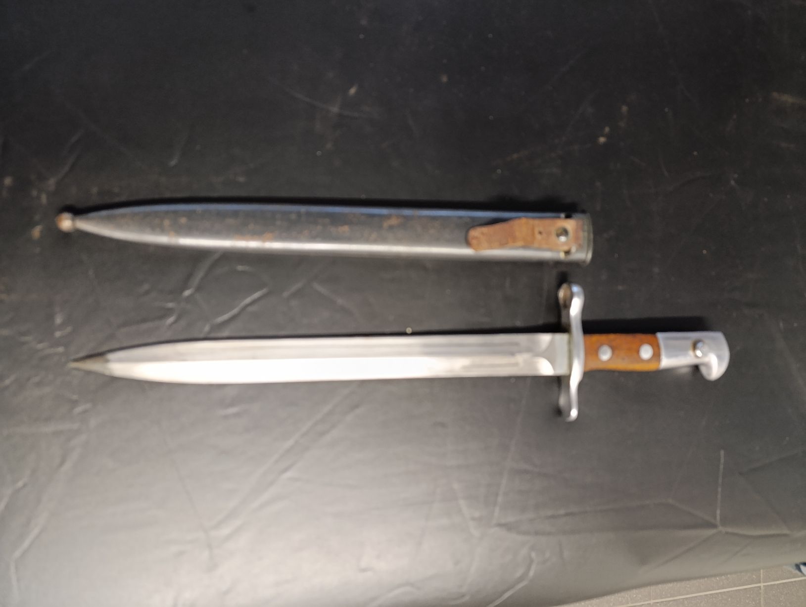 Schweizer Armee Armi bianche: Baïonnette – Usato da Avry-sur-Matran venduto da dav_nm5p 3