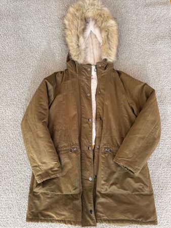Winterjacke Zara Gr. 152, dunkles braungrün
