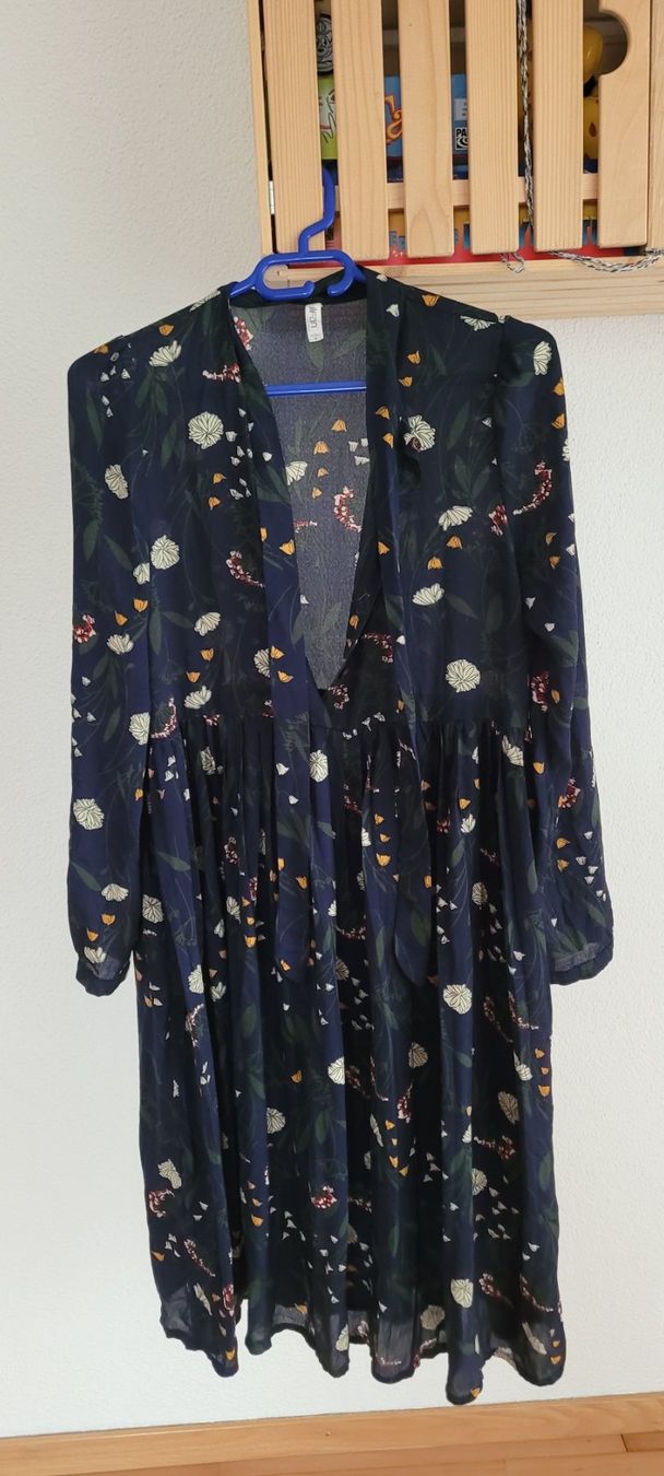 Kleider: Wunderschönes Kleid – Gebraucht aus Baar von Schulzi...