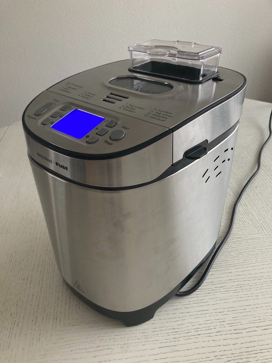 Betty Bossi Küchengeräte: Betty Bossi, Brotbackautomat Pro – Gebraucht aus Pfäffikon SZ von Etzelstuermer 5
