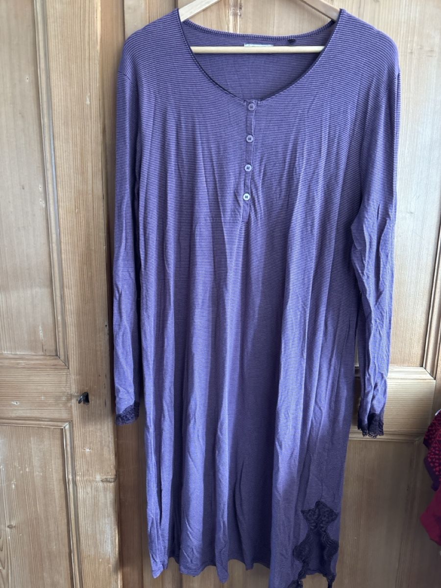 Triumph Negligees & Pyjamas: TRIUMPH chemise de nuit L-XL – Gebraucht aus Arbaz von nin_zqc6