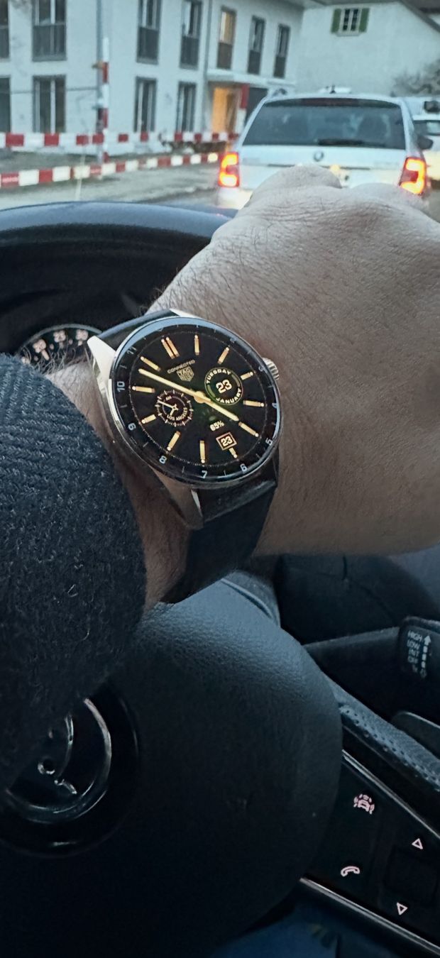 Tag Heuer Smartwatch: Tag Heuer Connected E4 42mm Rosegold – Neu (gemäss Beschreibung) aus Kloten von ale_29vf 1