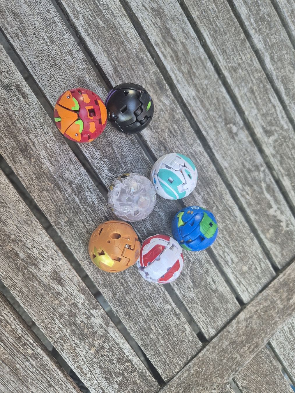 Giocattoli: Bakugan Figuren – Usato da Rümlang venduto da Kakut 1