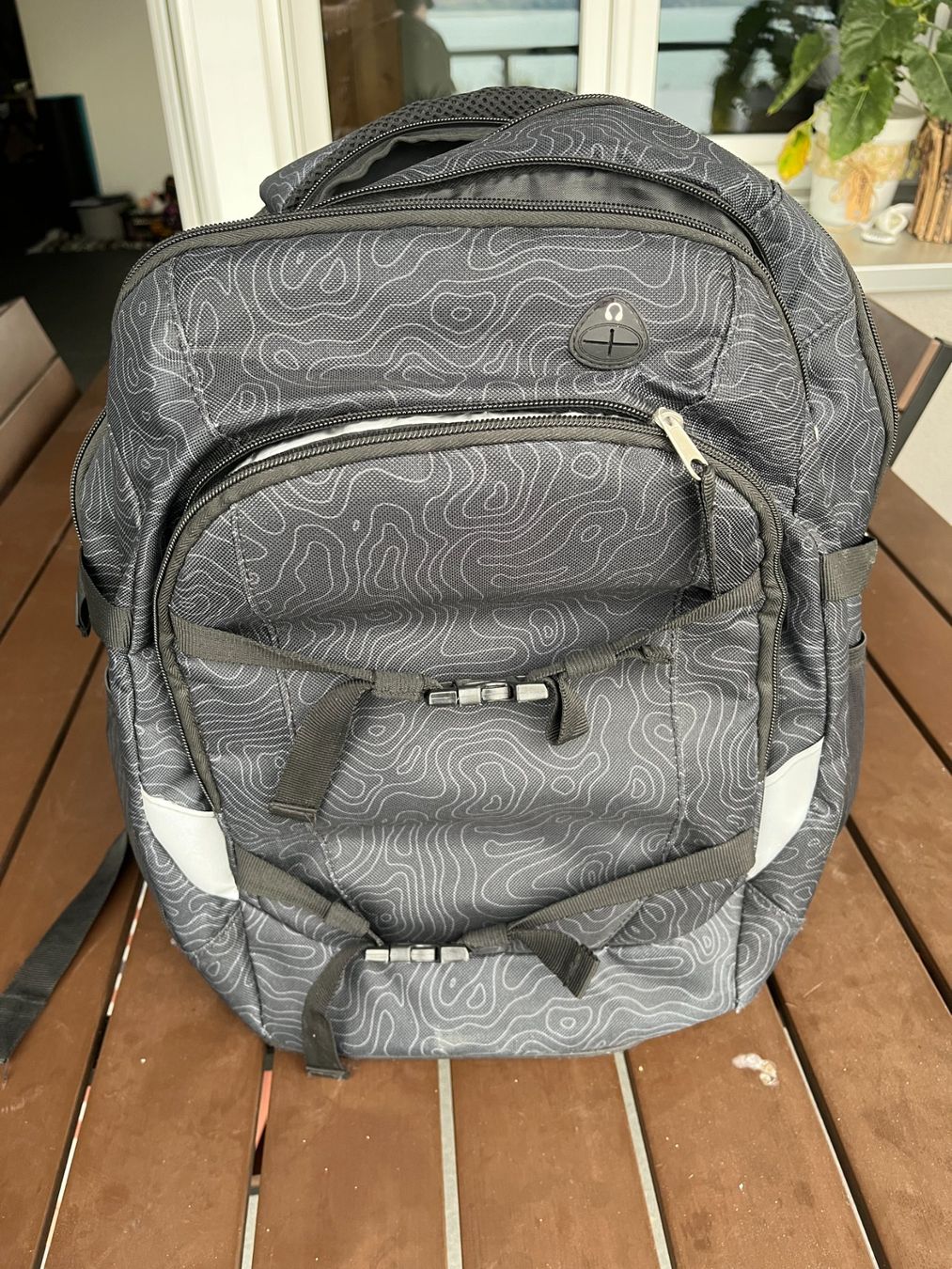 Sacs & sacs à dos: Schulrucksack schwarz gemustert gut erhalten – D'occasion à Eich par pht_6xv9 4